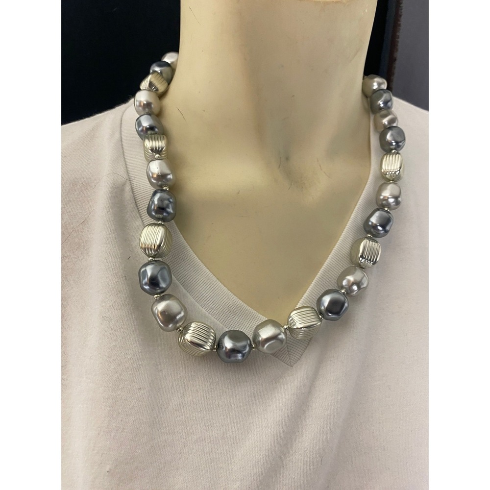 Chunky Mixed Bead Necklace Gray‎ Silver Tone Statement